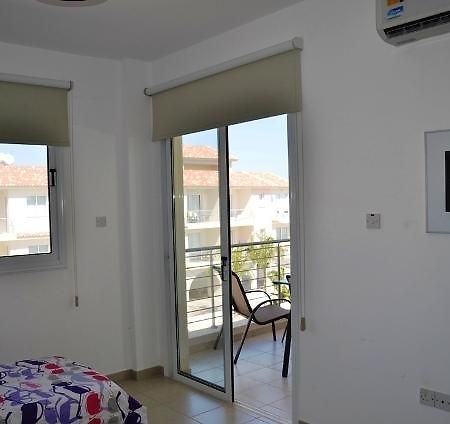 Poppy Apartment Протарас Екстериор снимка
