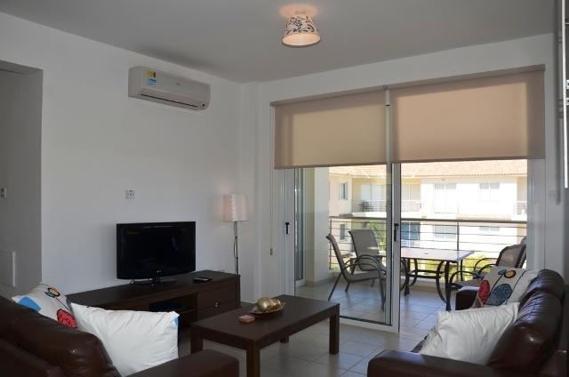 Poppy Apartment Протарас Екстериор снимка
